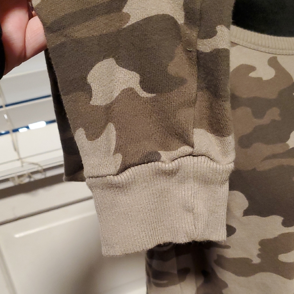 Universal Thread Camouflage Print Sweatshirt - image 5